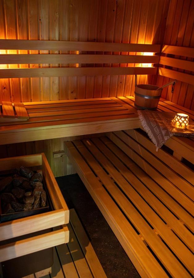 B&B Joli Met Prive Wellness Wemeldinge Esterno foto